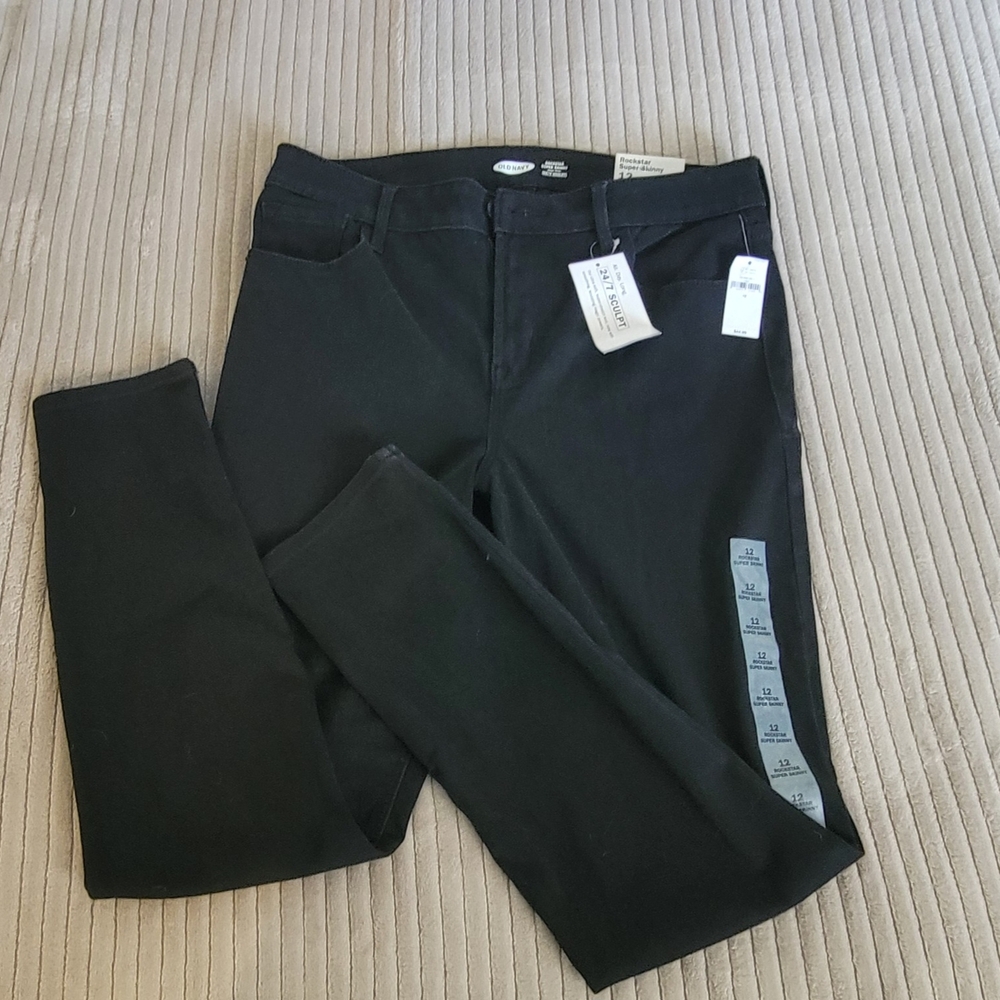 Old Navy Women's Straight Leg Jeans - Black